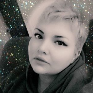 Meet your Posher, Carolyn